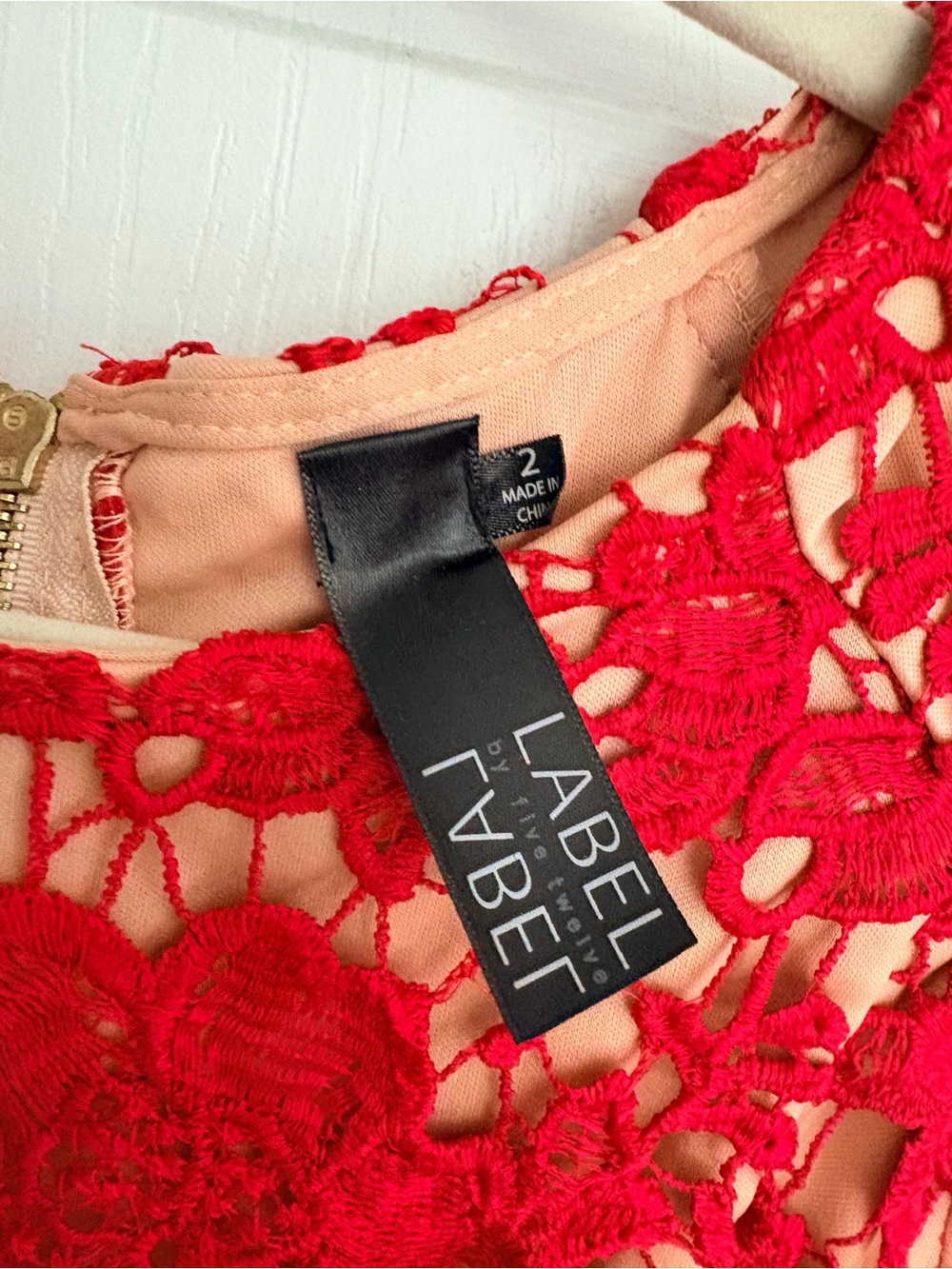 NWT label by five twelve Red Floral Lace Sleeveless Sheath Dress sz 2 - Picture 4 of 8